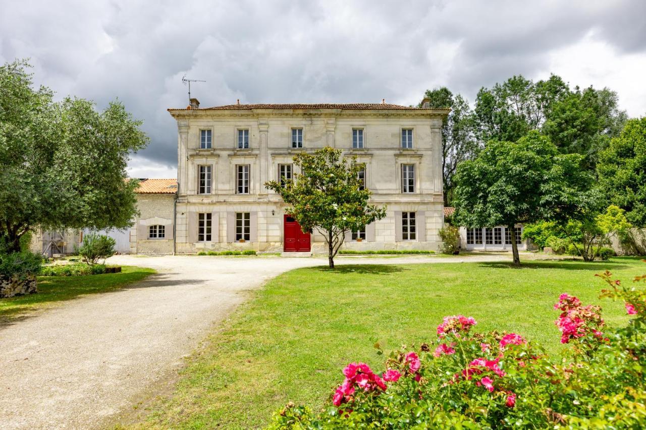 Domaine De Pladuc Bed & Breakfast Lachaise Bagian luar foto