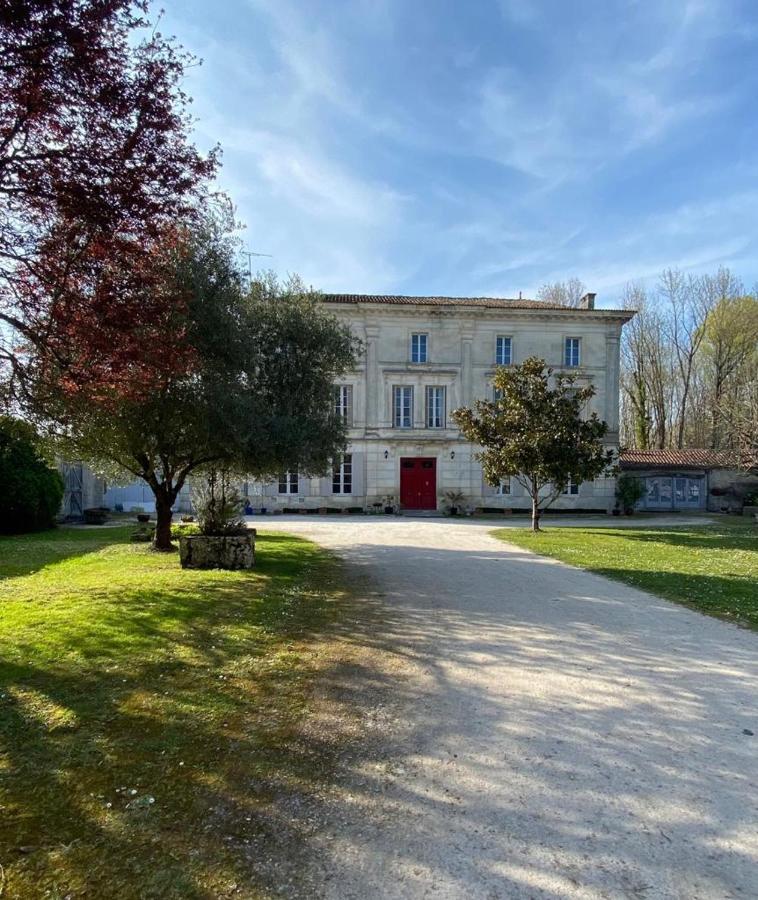 Domaine De Pladuc Bed & Breakfast Lachaise Bagian luar foto