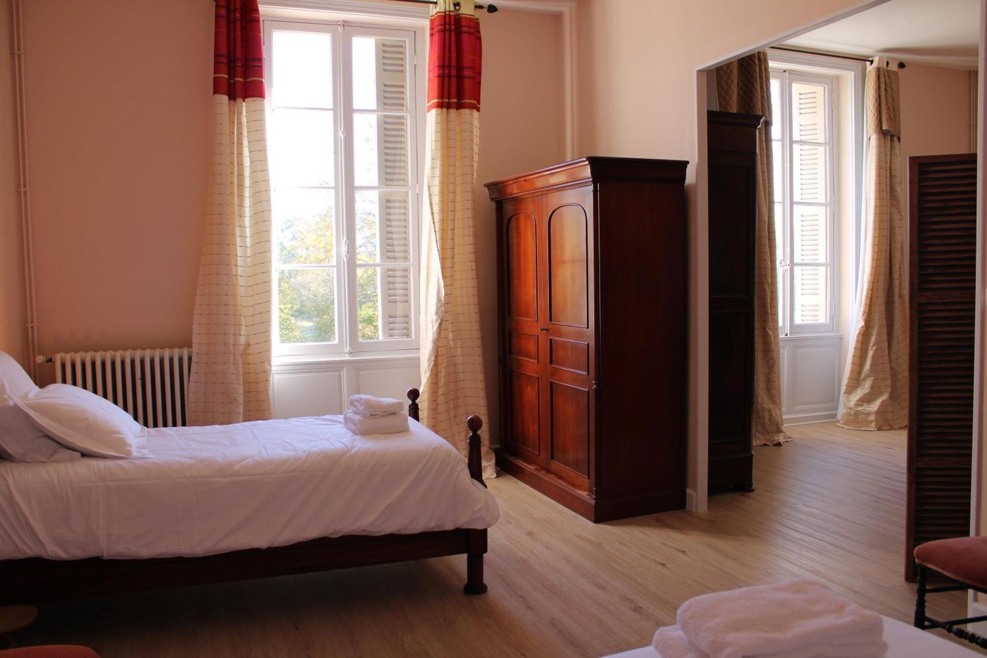 Domaine De Pladuc Bed & Breakfast Lachaise Bagian luar foto