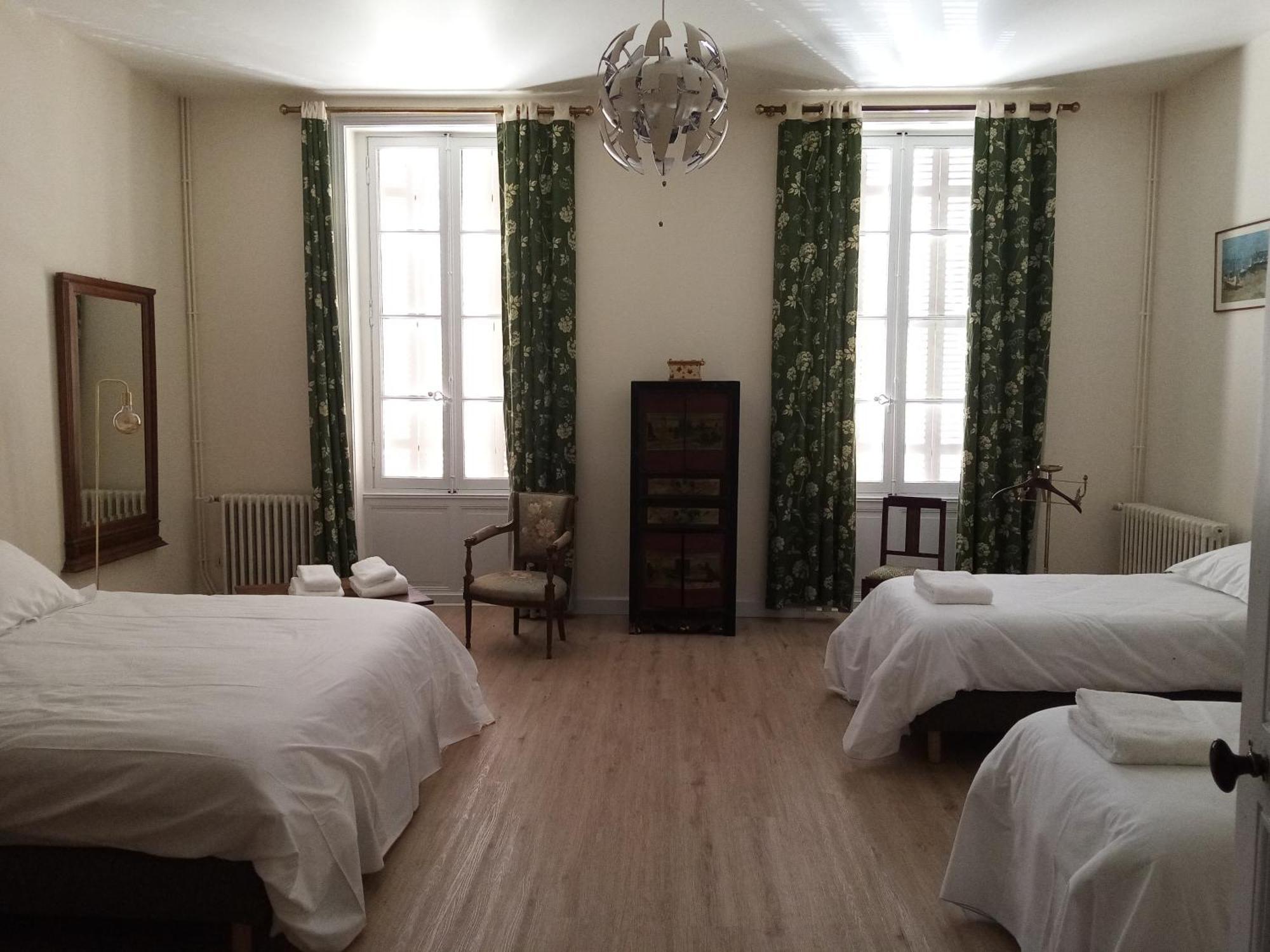 Domaine De Pladuc Bed & Breakfast Lachaise Bagian luar foto