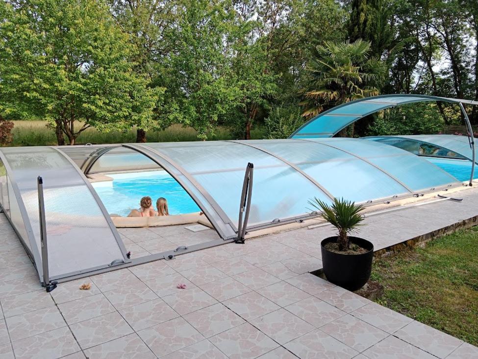 Domaine De Pladuc Bed & Breakfast Lachaise Bagian luar foto